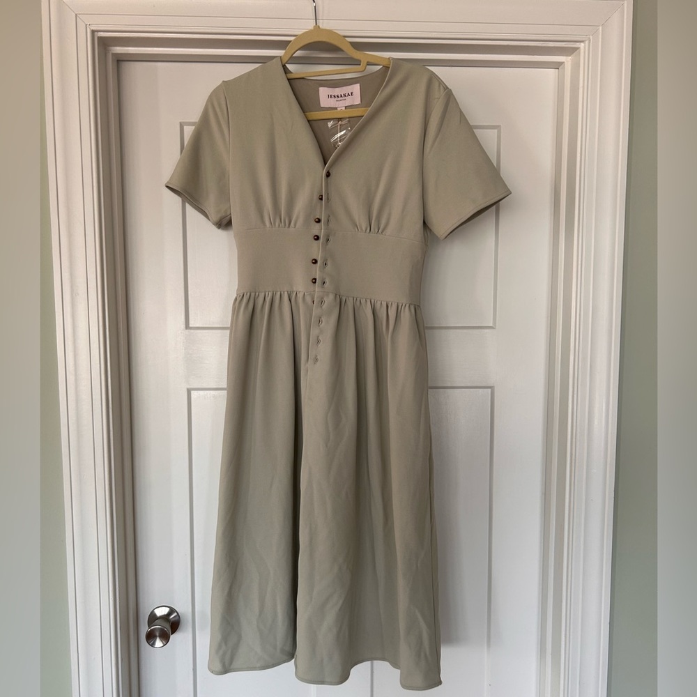 Jessakae sage green folklore button dress - Picture 3 of 9